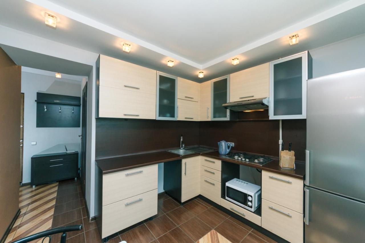 Apartments On Henerala Zhmachenka 基輔 外观 照片