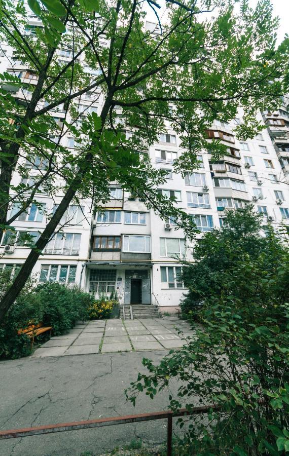 Apartments On Henerala Zhmachenka 基輔 客房 照片